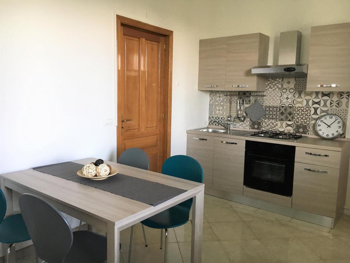 Villa Del Falso Pepe Avola Bagian luar foto
