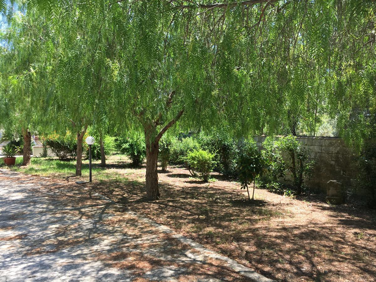 Villa Del Falso Pepe Avola Bagian luar foto