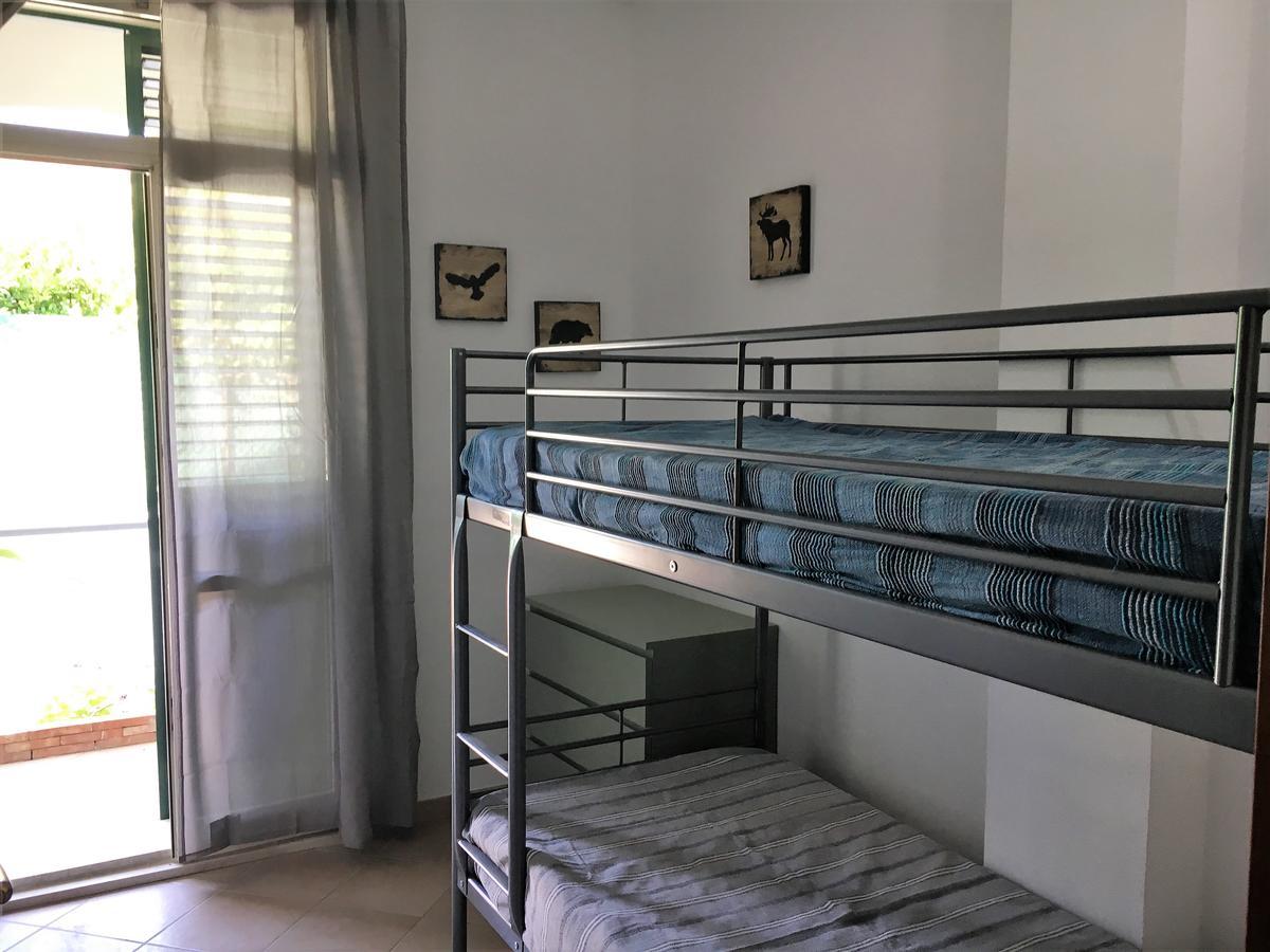 Villa Del Falso Pepe Avola Bagian luar foto