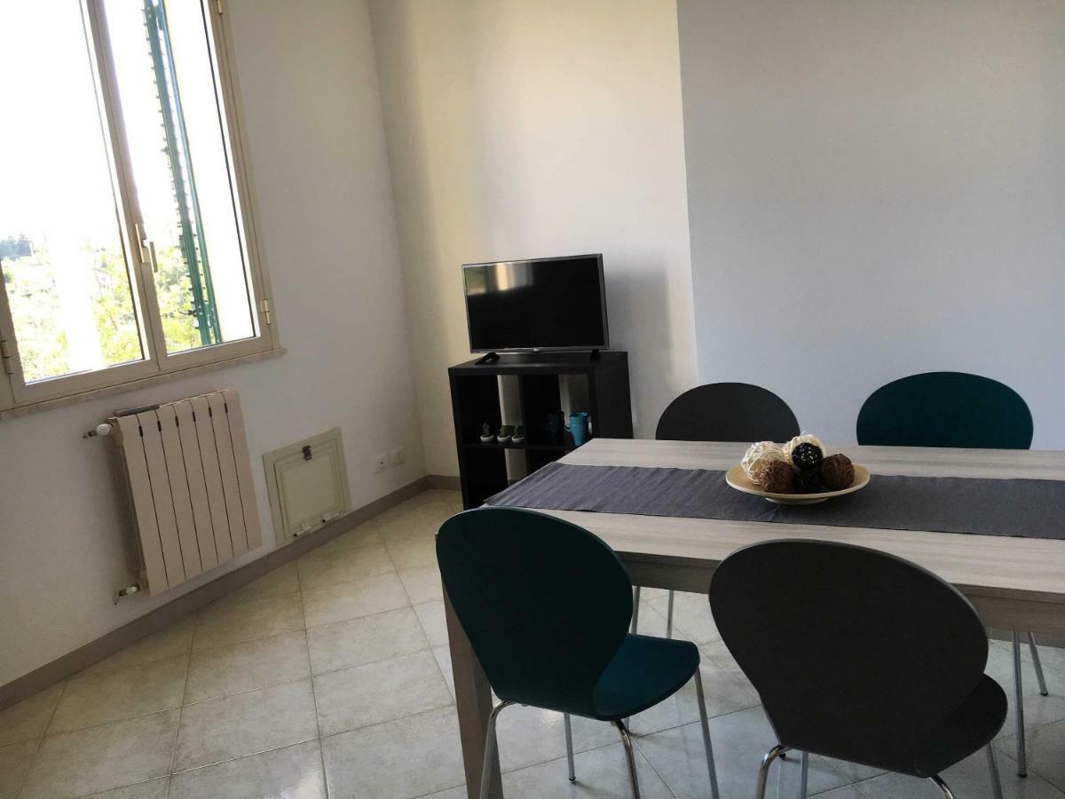 Villa Del Falso Pepe Avola Bagian luar foto